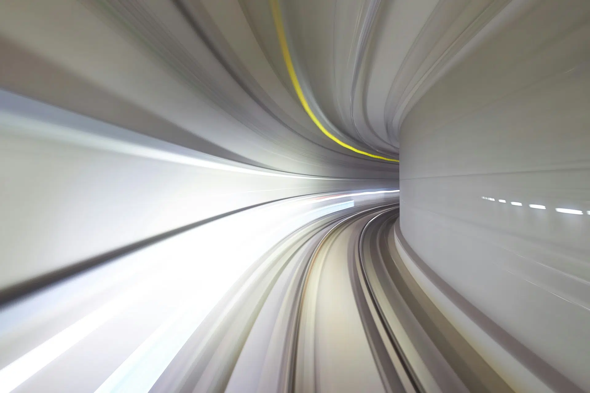 Pagespeed Symobolbild tunnel in Langzeitaufnahme